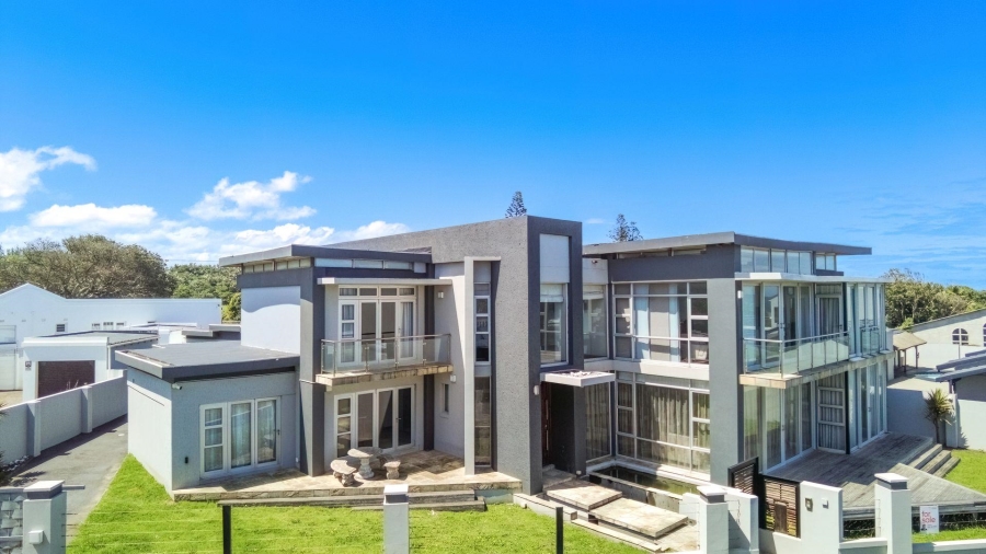 5 Bedroom Property for Sale in Gonubie Eastern Cape